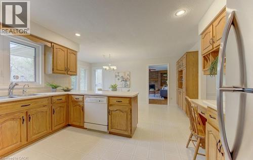 333 Calvington Place, Waterloo, ON - Indoor Photo Showing Kitchen With Double Sink
