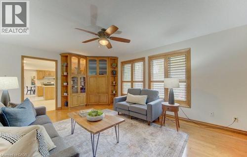 333 Calvington Place, Waterloo, ON - Indoor Photo Showing Living Room