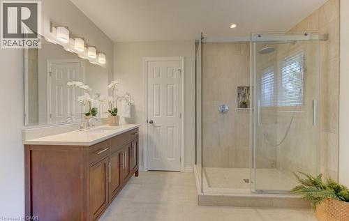 333 Calvington Place, Waterloo, ON - Indoor Photo Showing Bathroom