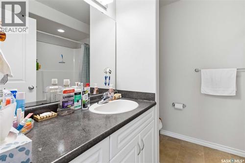 610 Stonebridge Common, Saskatoon, SK - Indoor Photo Showing Bathroom