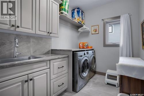 530 Dagnone Crescent, Saskatoon, SK - Indoor Photo Showing Laundry Room