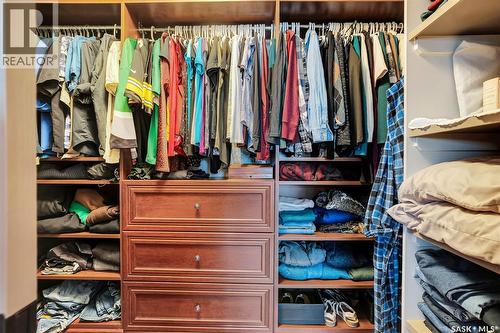 530 Dagnone Crescent, Saskatoon, SK - Indoor With Storage