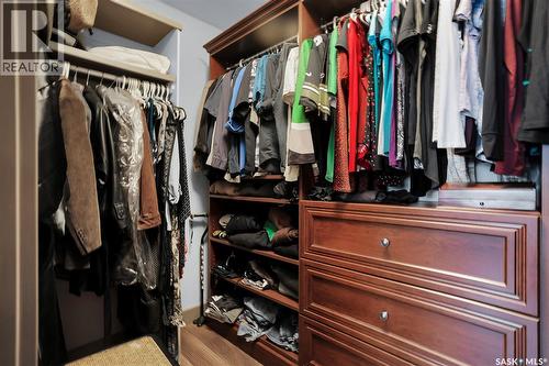 530 Dagnone Crescent, Saskatoon, SK - Indoor With Storage