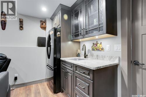 530 Dagnone Crescent, Saskatoon, SK - Indoor Photo Showing Kitchen