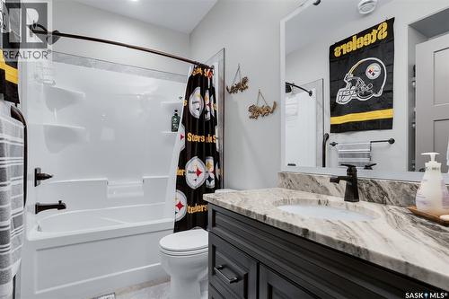530 Dagnone Crescent, Saskatoon, SK - Indoor Photo Showing Bathroom