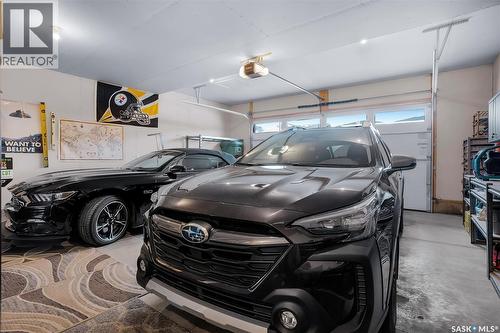 530 Dagnone Crescent, Saskatoon, SK - Indoor Photo Showing Garage