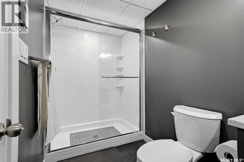 3330 Albert Street, Regina, SK - Indoor Photo Showing Bathroom