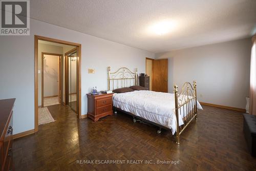 2057 Wincanton Crescent, Mississauga, ON - Indoor Photo Showing Bedroom