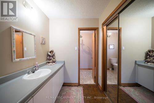 2057 Wincanton Crescent, Mississauga, ON - Indoor Photo Showing Bathroom