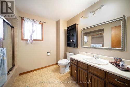 2057 Wincanton Crescent, Mississauga, ON - Indoor Photo Showing Bathroom