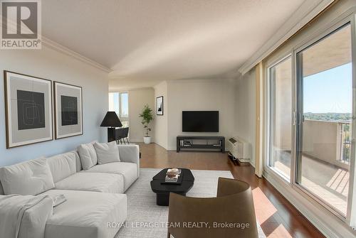 2201 - 1025 Richmond Road, Ottawa, ON - Indoor Photo Showing Living Room