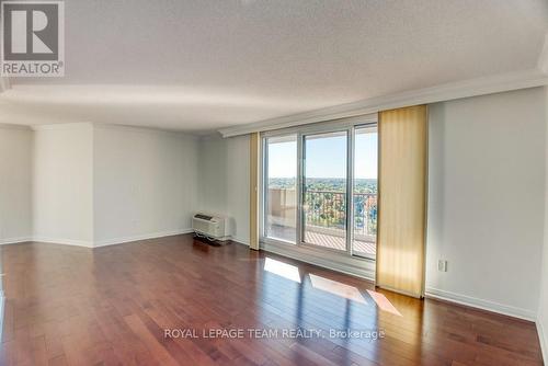 2201 - 1025 Richmond Road, Ottawa, ON - Indoor Photo Showing Other Room