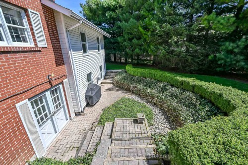 126 Forest Hill Crescent, Hamilton, ON - Outdoor