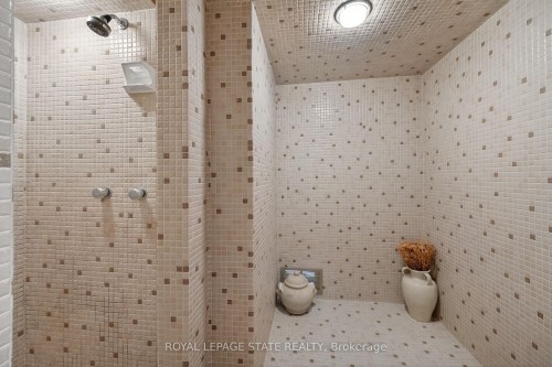 126 Forest Hill Crescent, Hamilton, ON - Indoor Photo Showing Other Room