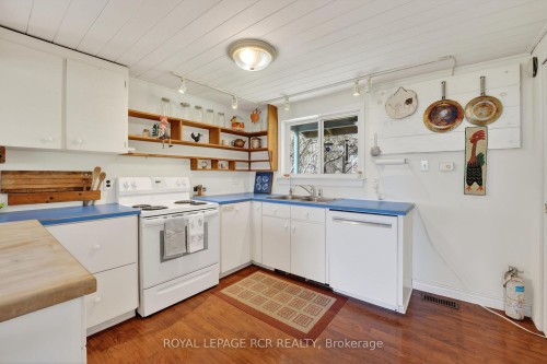 796343 3Rd Line E, Mulmur, ON - Indoor Photo Showing Kitchen With Double Sink