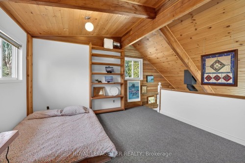 796343 3Rd Line E, Mulmur, ON - Indoor Photo Showing Bedroom