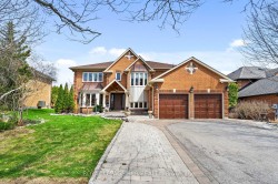 409 Alex Doner Drive  Newmarket, ON L3X 1C6