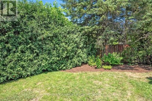 564 Maplehill Drive, Burlington, ON - Outdoor