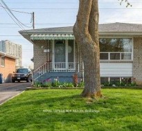 6 Ailsa Craig Court Toronto, ON M2R 2B8