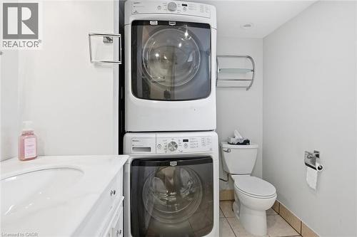 81 Carrick Avenue, Hamilton, ON - Indoor Photo Showing Laundry Room