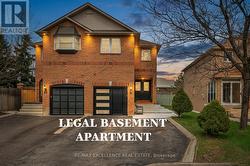 18 MANETT CRESCENT Brampton, ON L6X 4X4