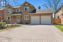 32 MARBLE ARCH CRESCENT  Ottawa, ON K2G 5S3