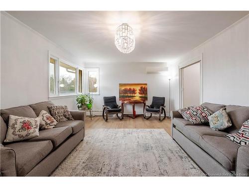 2 Robin Dr, Fredericton, NB 