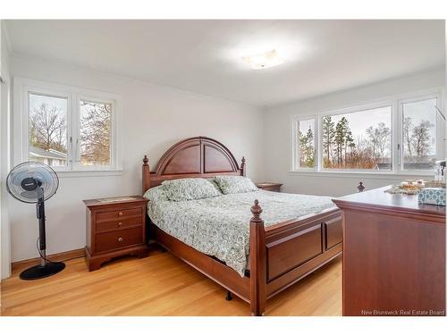 2 Robin Dr, Fredericton, NB 