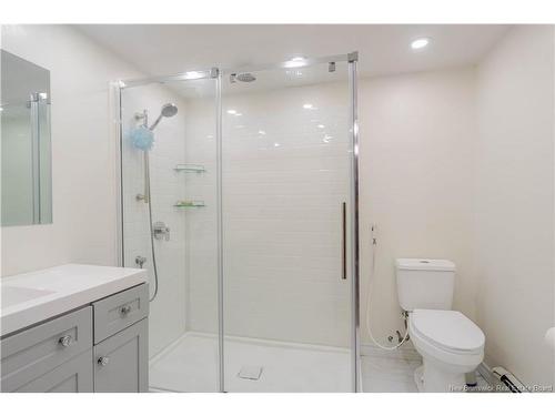 2 Robin Dr, Fredericton, NB 