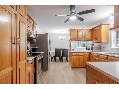 2 Robin Dr, Fredericton, NB 