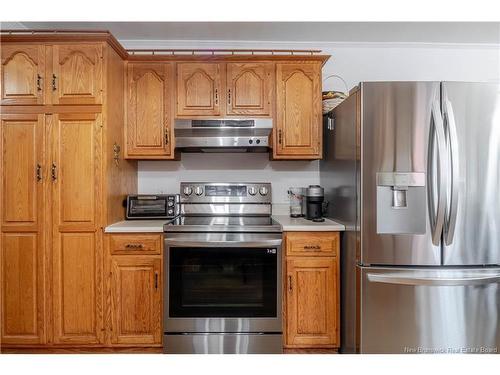2 Robin Dr, Fredericton, NB 