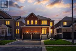 30 MONABELLE CRESCENT  Brampton, ON L6P 1W5