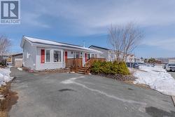 5 Trudeau Place Mount Pearl, NL A1N 4H7