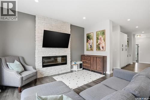 331 Dagnone Crescent, Saskatoon, SK 