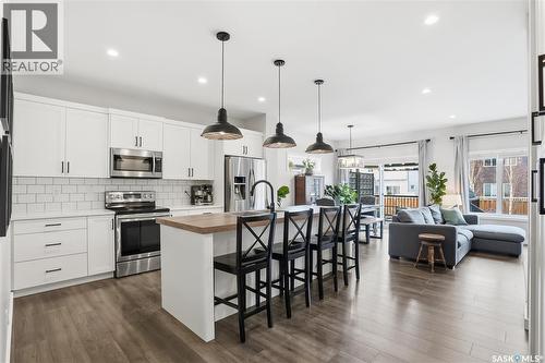 331 Dagnone Crescent, Saskatoon, SK 