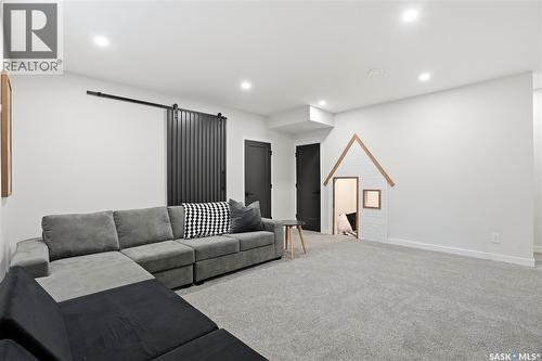 331 Dagnone Crescent, Saskatoon, SK 