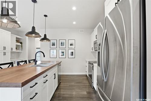 331 Dagnone Crescent, Saskatoon, SK 