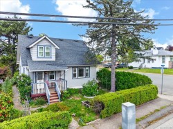 4613 Burde St Port Alberni, BC V9Y 3K2