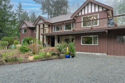 11391 West Saanich Rd North Saanich, BC V8L 5H1
