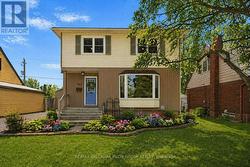 962 WESTON DRIVE  Ottawa, ON K1G 1X2