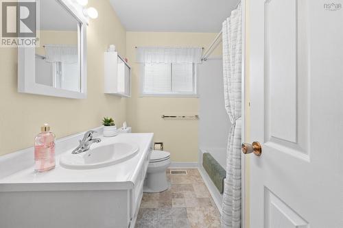 32 Canary Crescent, Halifax, NS 