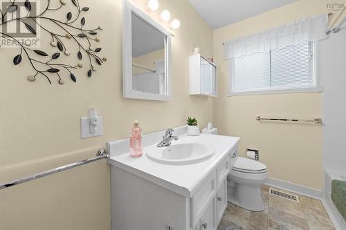 32 Canary Crescent, Halifax, NS 