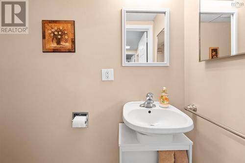 32 Canary Crescent, Halifax, NS 