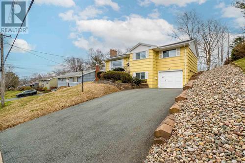 32 Canary Crescent, Halifax, NS 