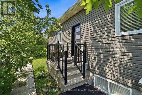 Inlaw suite exterior entrance - 1560 Sandy Hill Road, Champlain, ON 