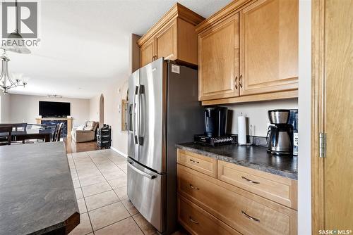 4914 Schwartz Way, Regina, SK - Indoor Photo Showing Kitchen