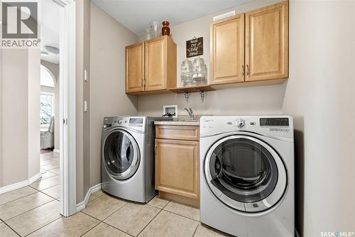 4914 Schwartz Way, Regina, SK - Indoor Photo Showing Laundry Room
