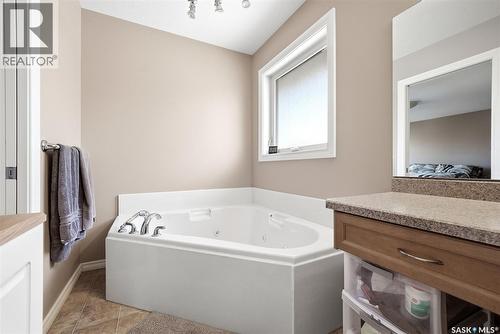 4914 Schwartz Way, Regina, SK - Indoor Photo Showing Bathroom