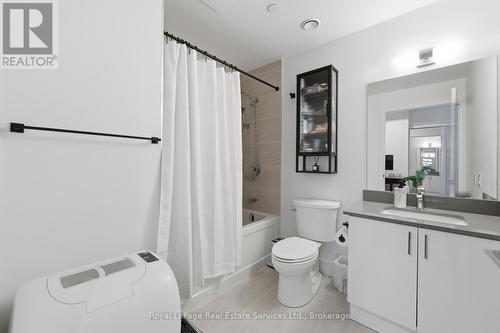 202 - 2782 Barton Street E, Hamilton (Riverdale), ON - Indoor Photo Showing Bathroom