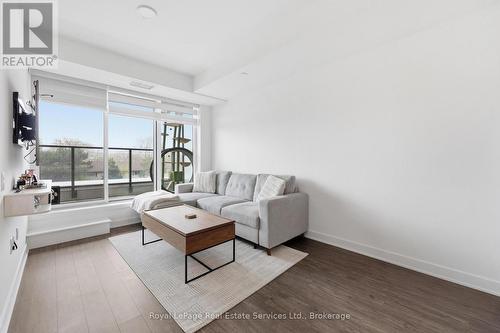 202 - 2782 Barton Street E, Hamilton (Riverdale), ON - Indoor Photo Showing Living Room